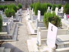 乌鲁木齐市北郊陵园墓地价格最低多少钱？